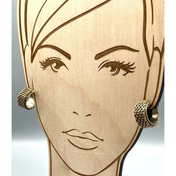 Chain Maille Covered Hoop Earrings, Vintage Mesh on Wide Band Gold Tone Screw - Picture 4 of 5